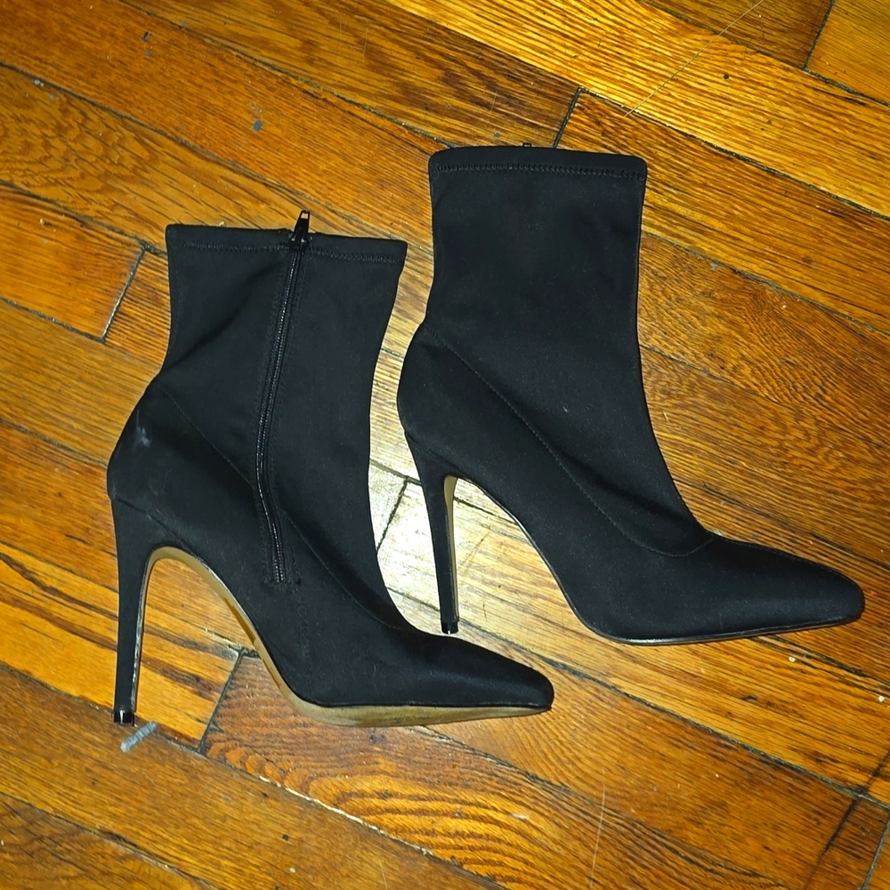 Anne Michelle suede zip up heel boots